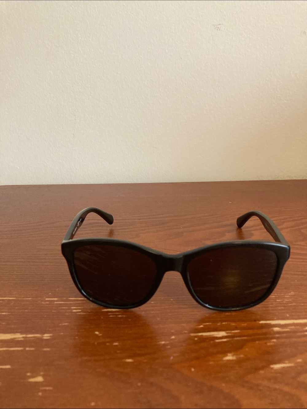 Dolce & Gabbana Black Women's Sunglasses - Classic Black Frame